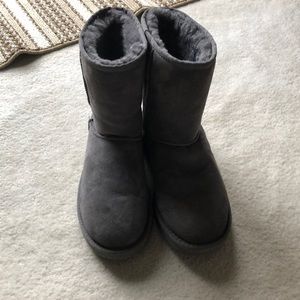 UGG winter boots, size 8